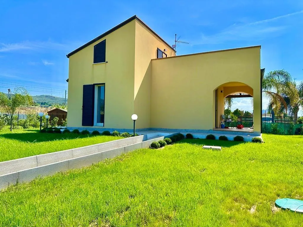 Sophy'S Villa Lascari